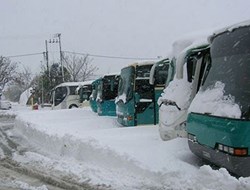 Χανιά: Εγκλωβίστηκαν δύο λεωφορεία του ΚΤΕΛ με μαθητές